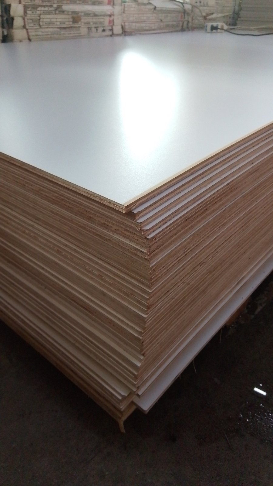 7mm White Backing single face Laminated Marine